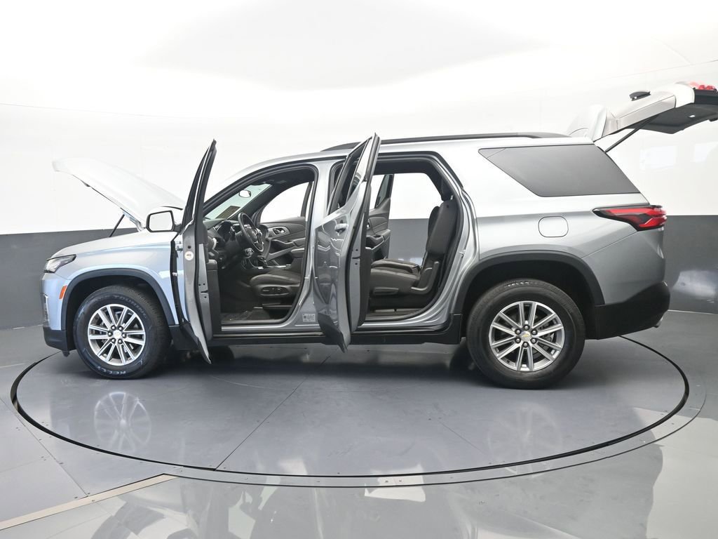 Used 2023 Chevrolet Traverse LT image 69