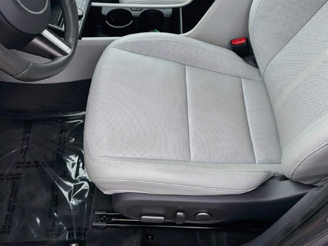 Certified 2026 Hyundai Kona Limited FWD image 21