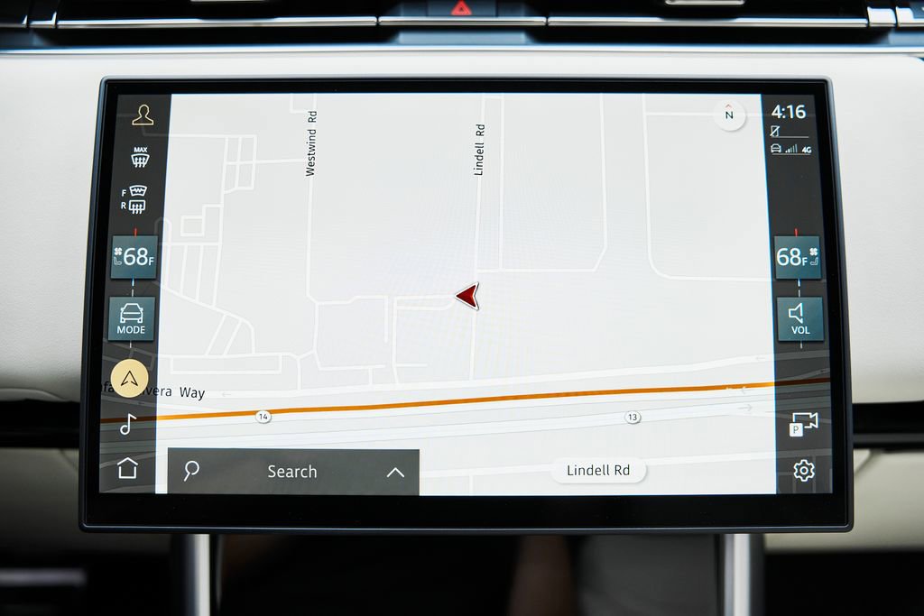 Used 2025 Land Rover Range Rover Long Wheelbase SE image 73