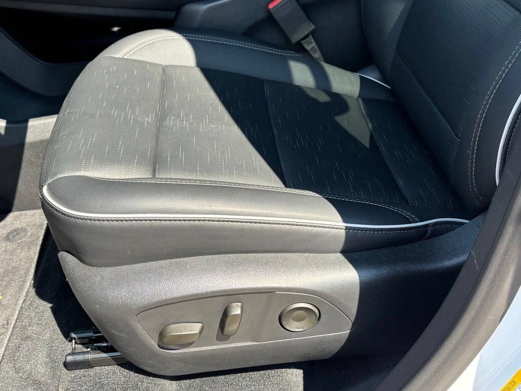 Used 2026 Buick Enclave Sport Touring FWD image 4
