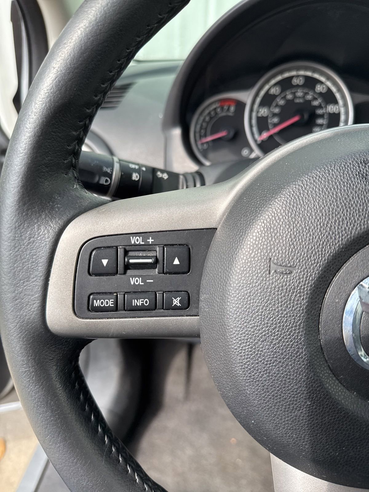 Used 2011 MAZDA MAZDA2 Touring image 20