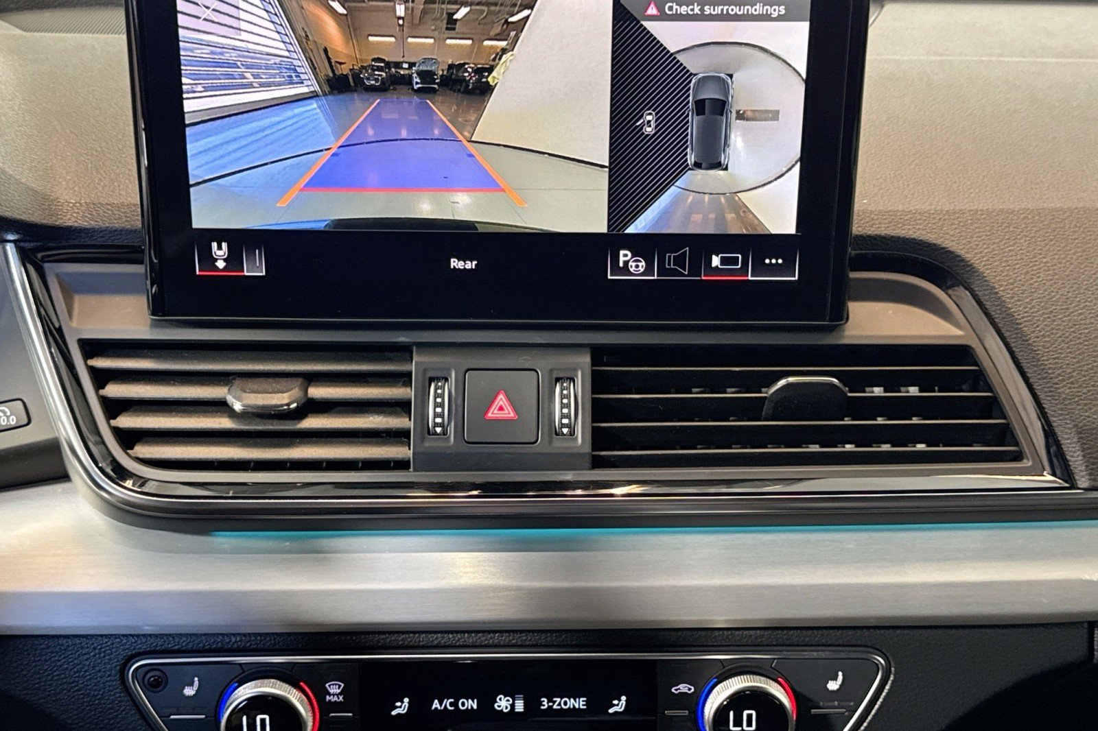 Used 2022 Audi Q5 e Prestige w/ Prestige Package image 14