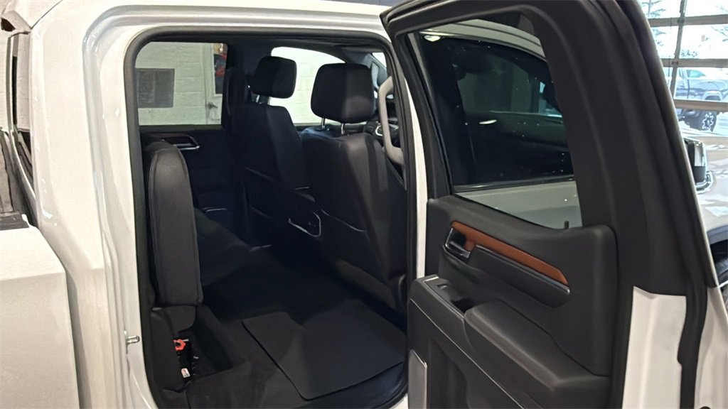 Used 2022 GMC Sierra 1500 Denali w/ Denali Reserve Package image 16