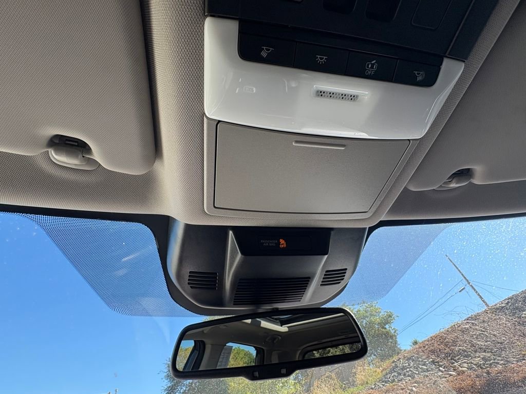 Used 2023 Nissan Rogue SL w/ SL Premium Package image 36