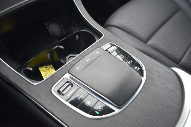 Used 2022 Mercedes-Benz GLC 300 image 28
