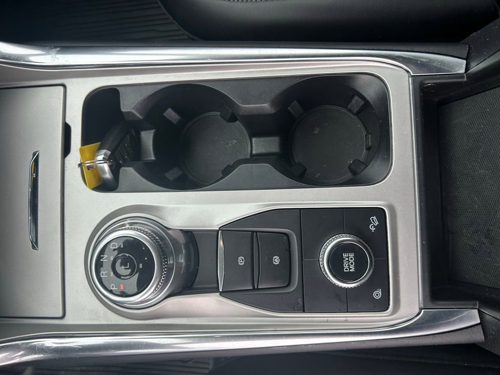 Used 2023 Ford Explorer XLT w/ Equipment Group 202A image 12