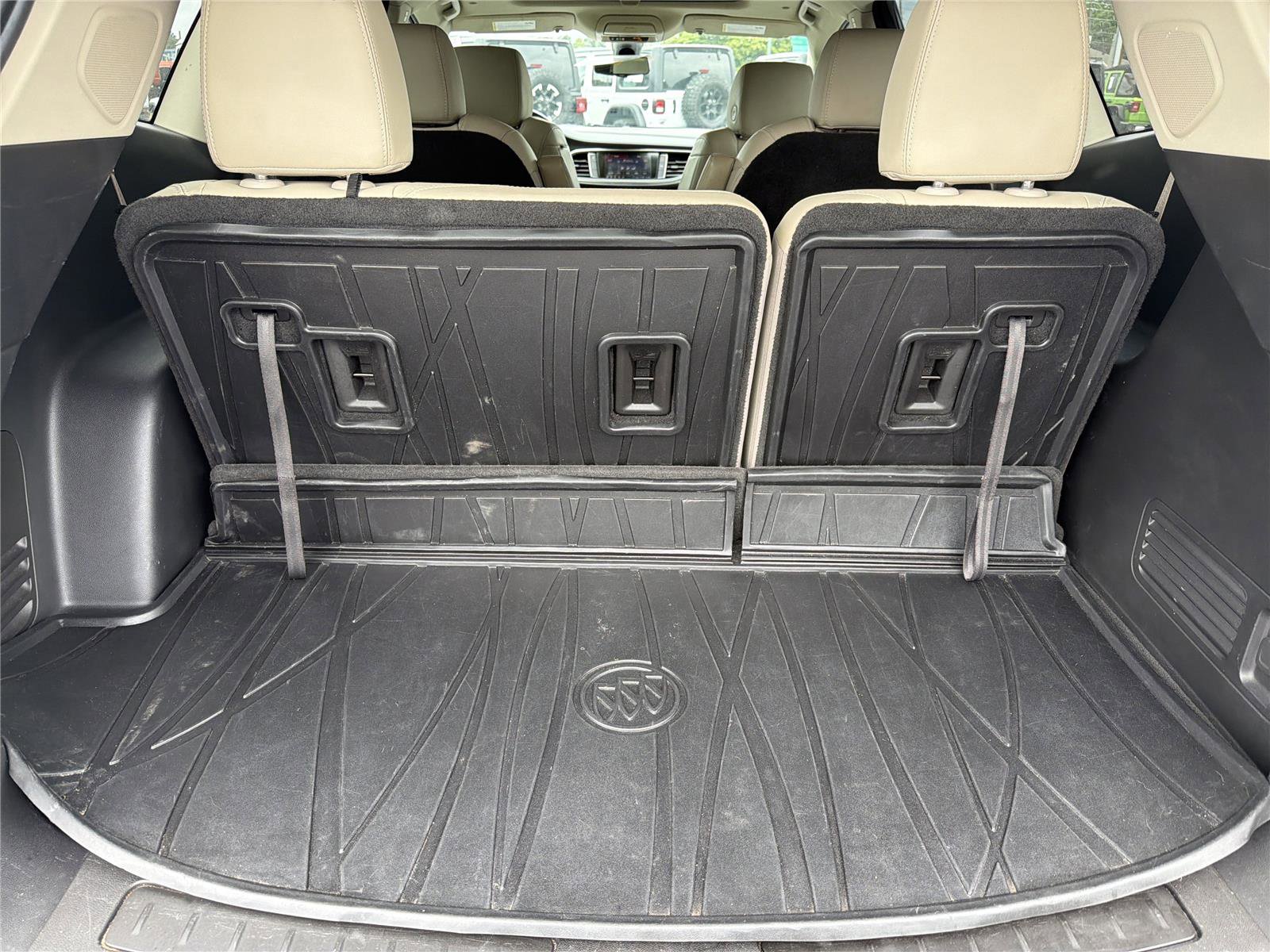 Used 2020 Buick Enclave Essence w/ Sound and Sites Package FWD image 18