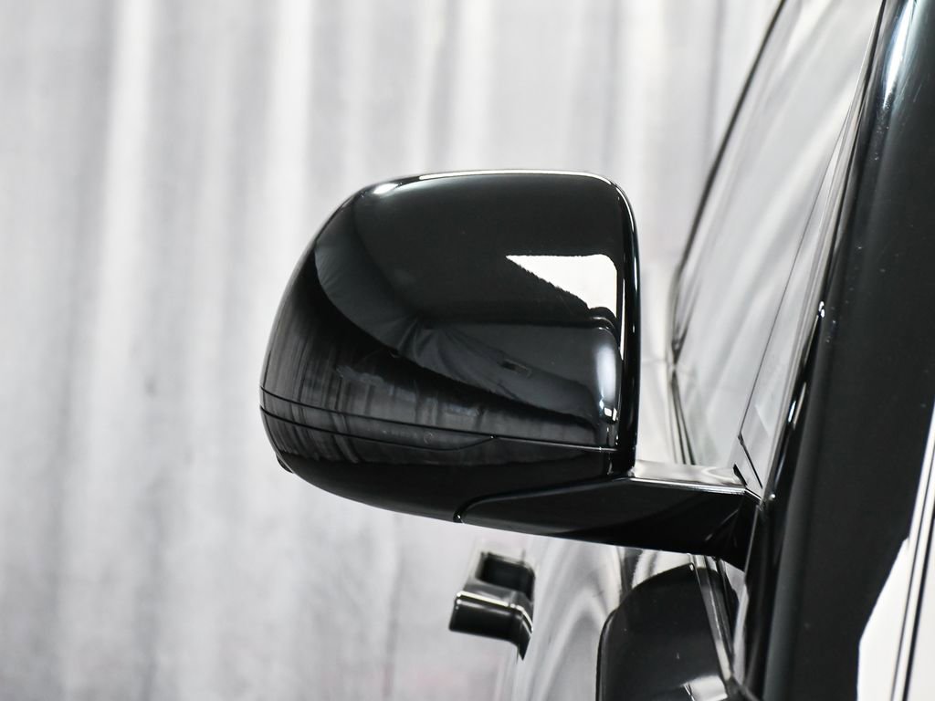 Used 2024 Land Rover Range Rover Autobiography image 78