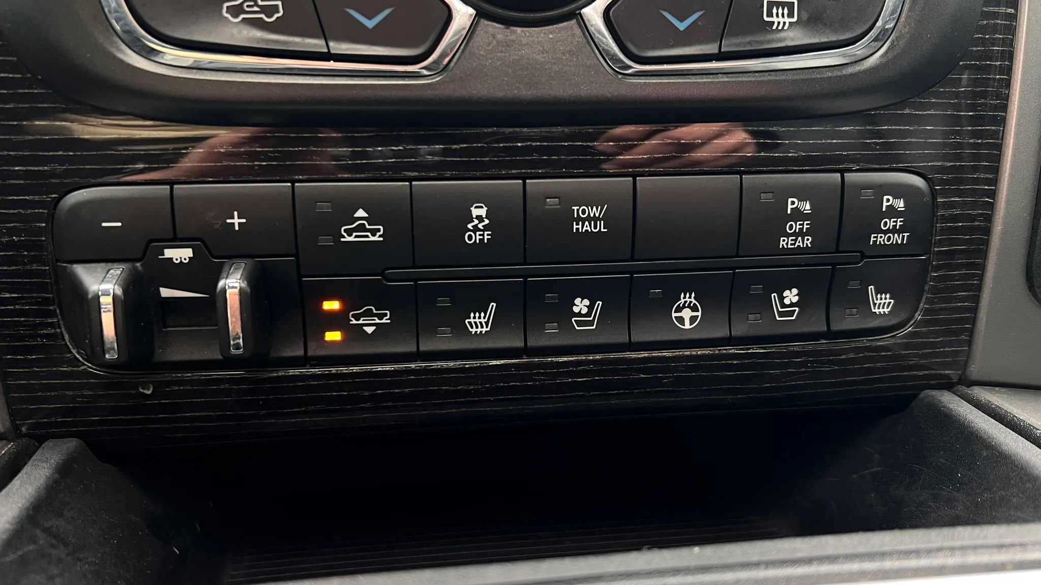Used 2016 RAM 1500 Limited AWD/4WD image 39
