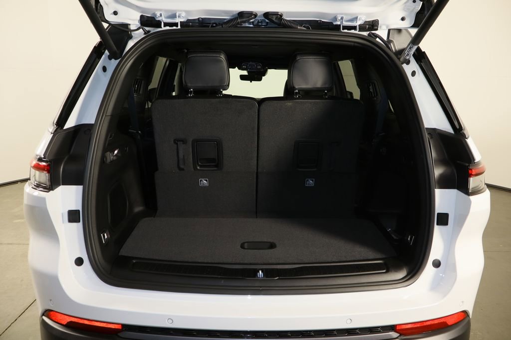 New 2026 Jeep Grand Cherokee L Limited image 19