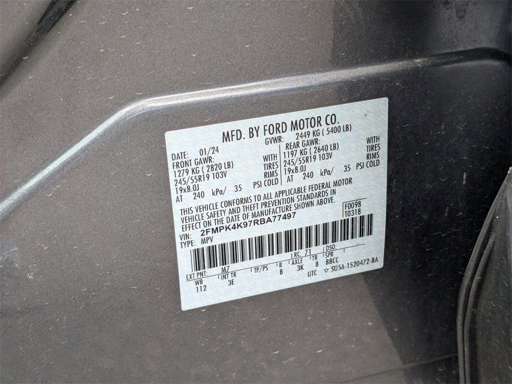 Used 2024 Ford Edge Titanium image 39