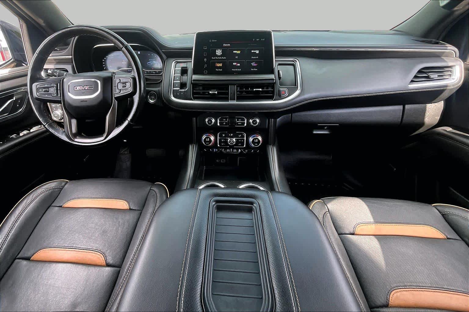 Used 2022 GMC Yukon XL AT4 AWD/4WD image 16