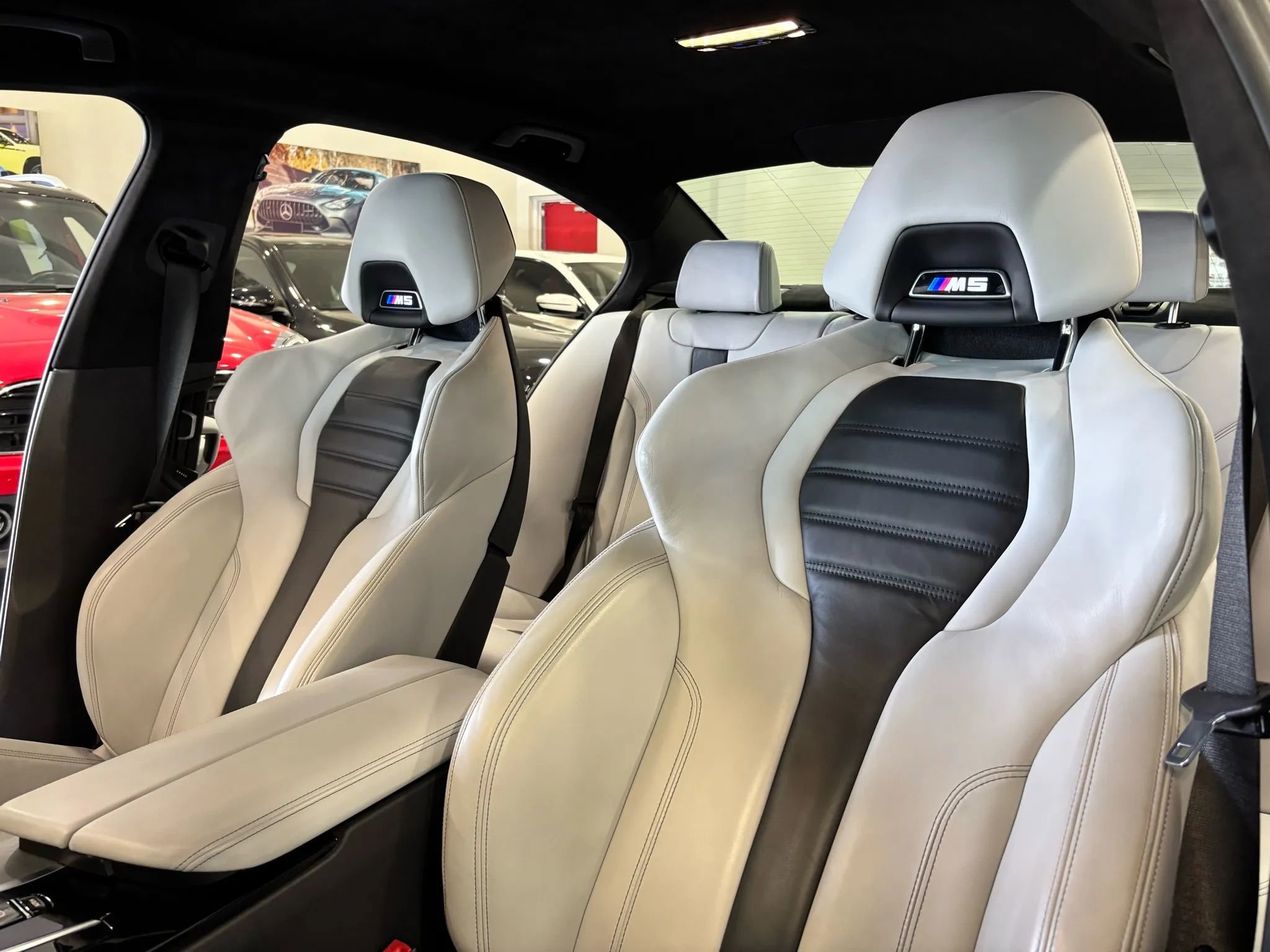 Used 2023 BMW M5 image 15