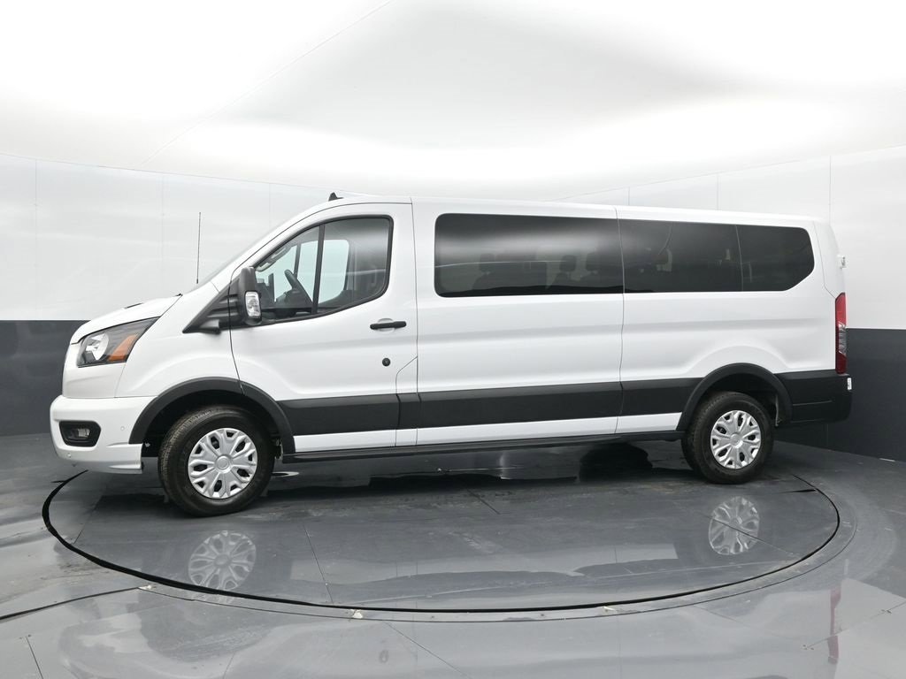Used 2023 Ford Transit 350 XLT image 4