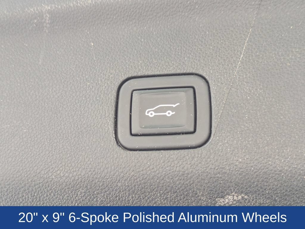 Used 2023 GMC Yukon SLT AWD/4WD image 15