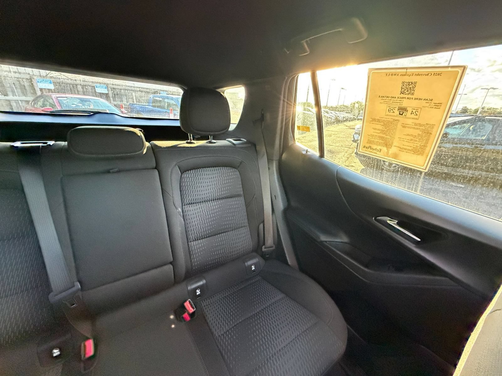 Used 2025 Chevrolet Equinox LT AWD/4WD image 36