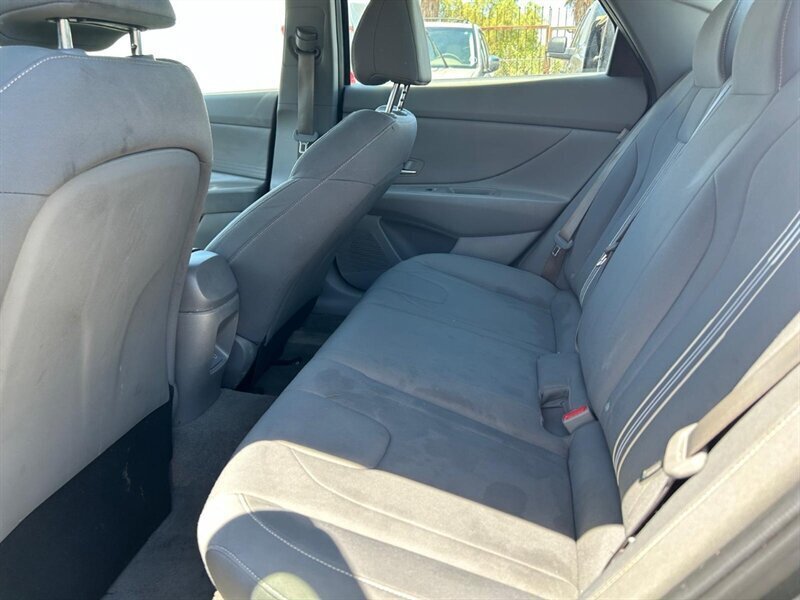 Used 2024 Hyundai Elantra SEL FWD image 36
