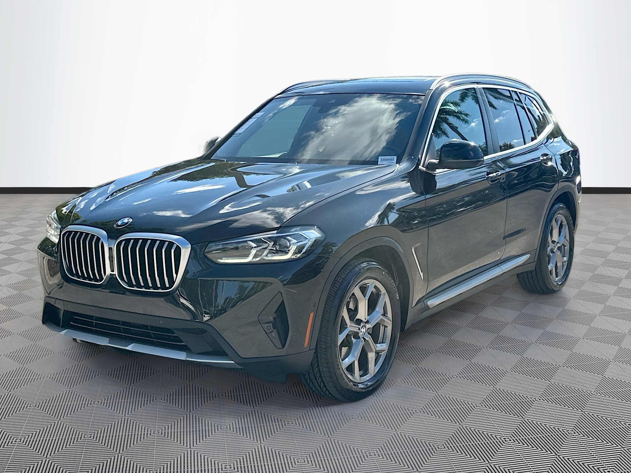 Certified 2024 BMW X3 sDrive30i w/ Convenience Package image 3