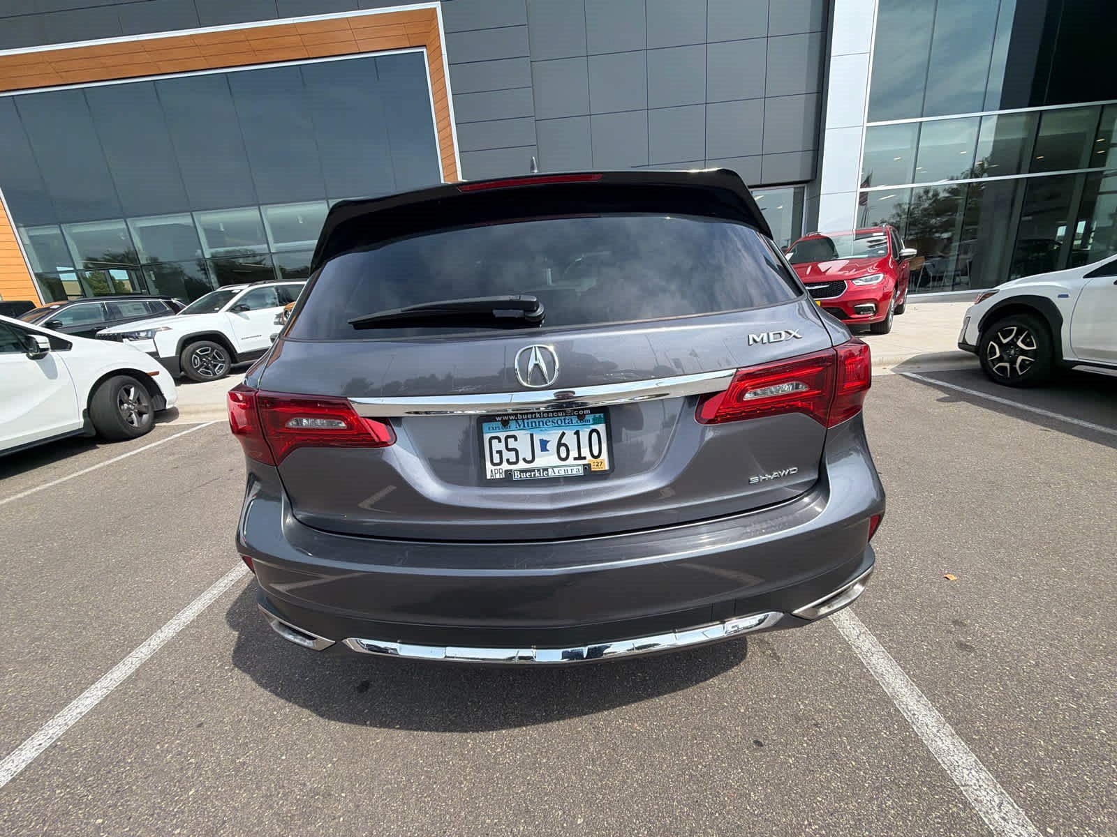 Used 2018 Acura MDX w/ Technology Package AWD/4WD image 4
