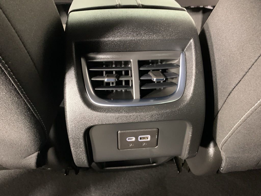 Used 2023 Chevrolet Blazer LT image 32