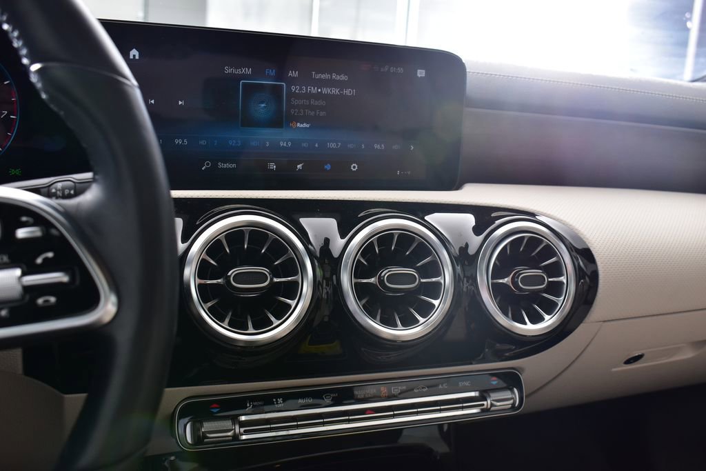 Used 2023 Mercedes-Benz CLA 250 4MATIC image 18