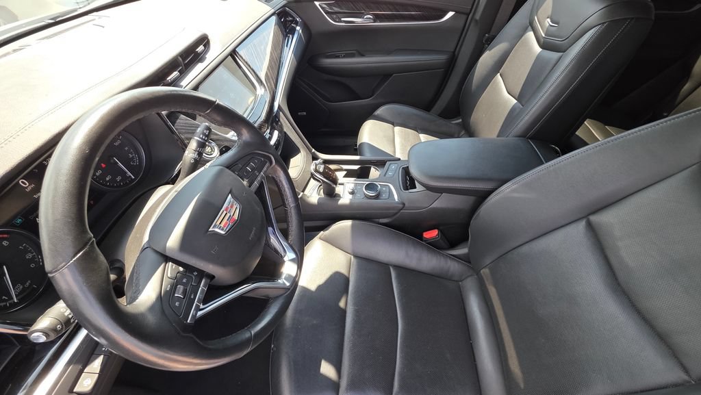 Used 2021 Cadillac XT6 Premium Luxury AWD/4WD image 12
