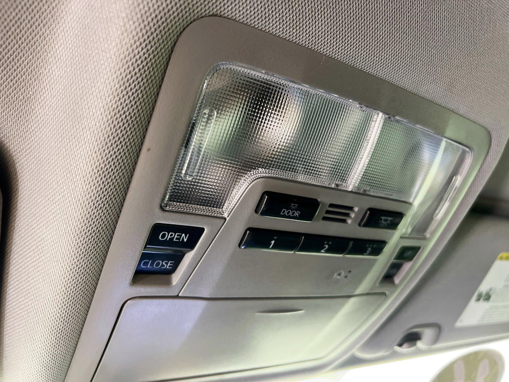 Used 2016 Toyota Highlander XLE image 22