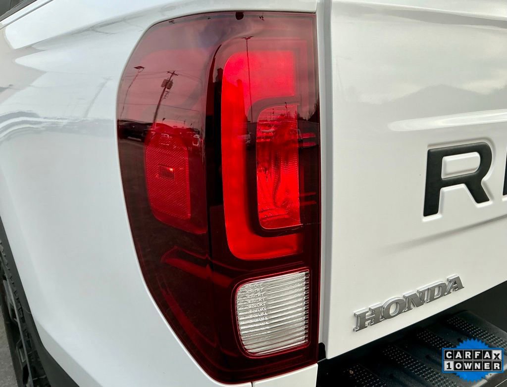 Used 2025 Honda Ridgeline Black Edition image 14