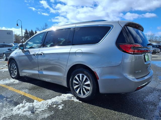 Used 2021 Chrysler Pacifica Touring-L FWD image 5