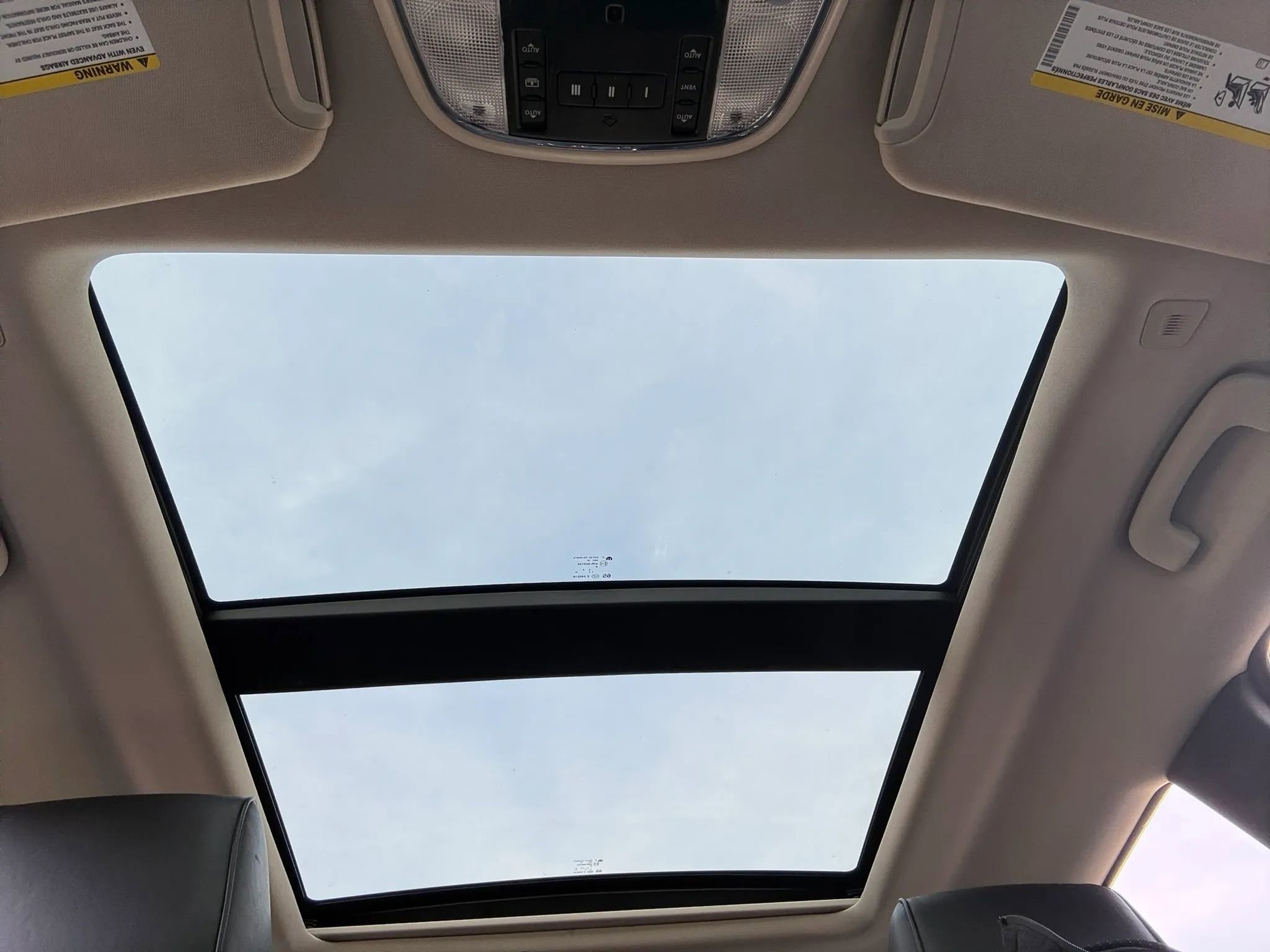 Used 2020 Chrysler 300 Limited image 15