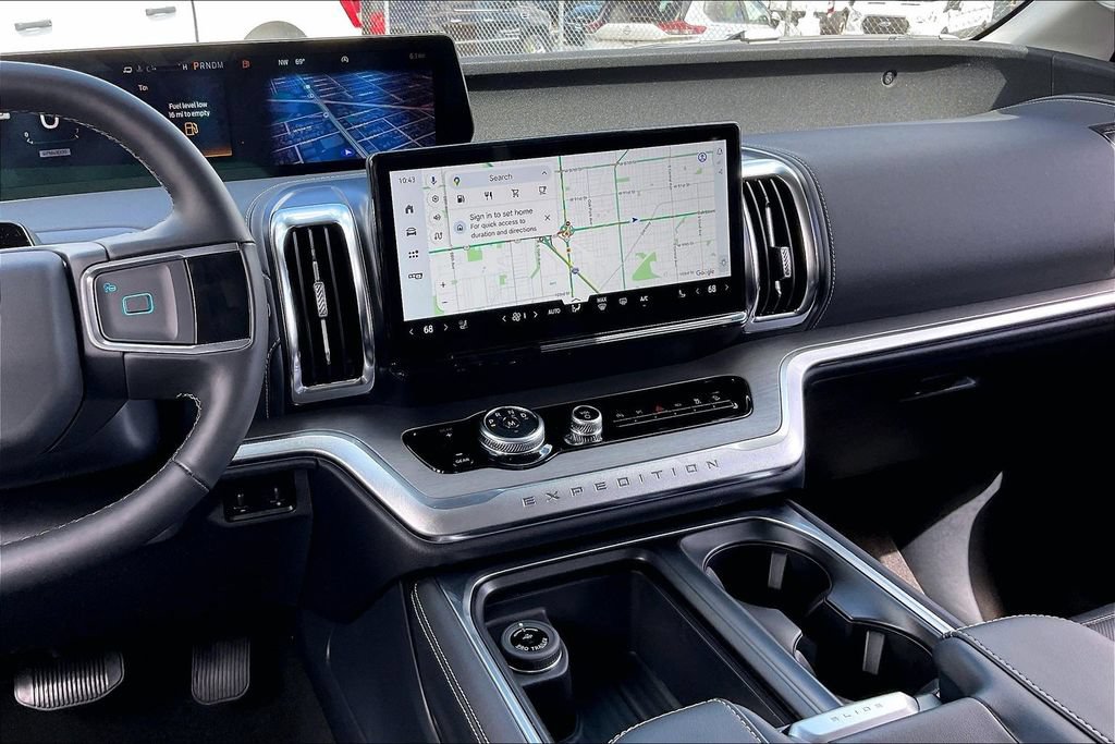 New 2026 Ford Expedition Max Platinum w/ Driver's Package AWD/4WD image 5