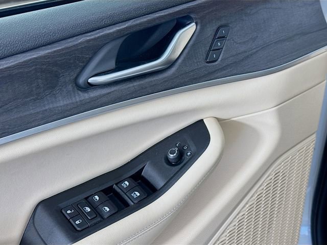 Used 2024 Jeep Grand Cherokee Limited image 22