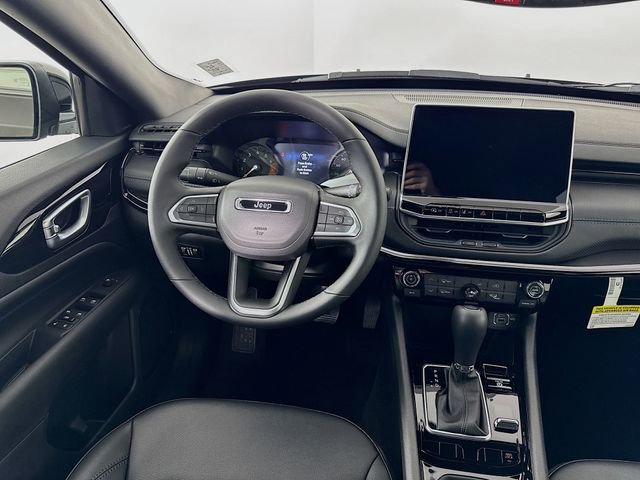New 2026 Jeep Compass Latitude image 21