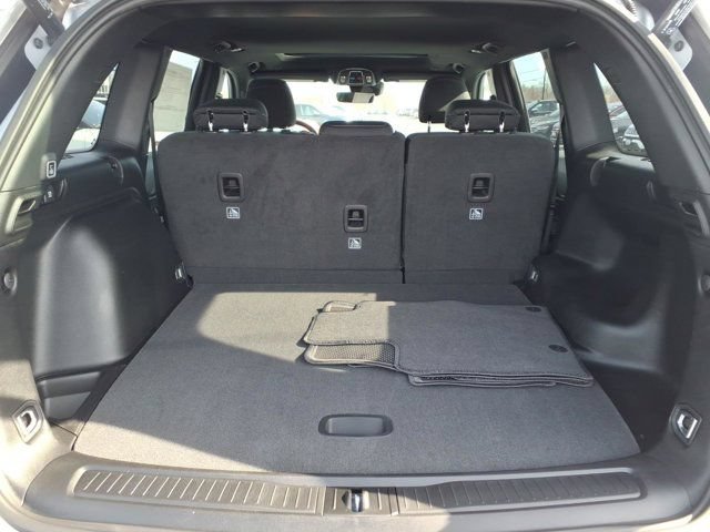 New 2026 Jeep Grand Cherokee Laredo X AWD/4WD image 20