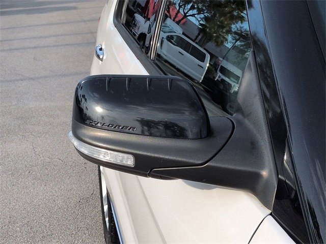 Used 2013 Ford Explorer XLT image 12