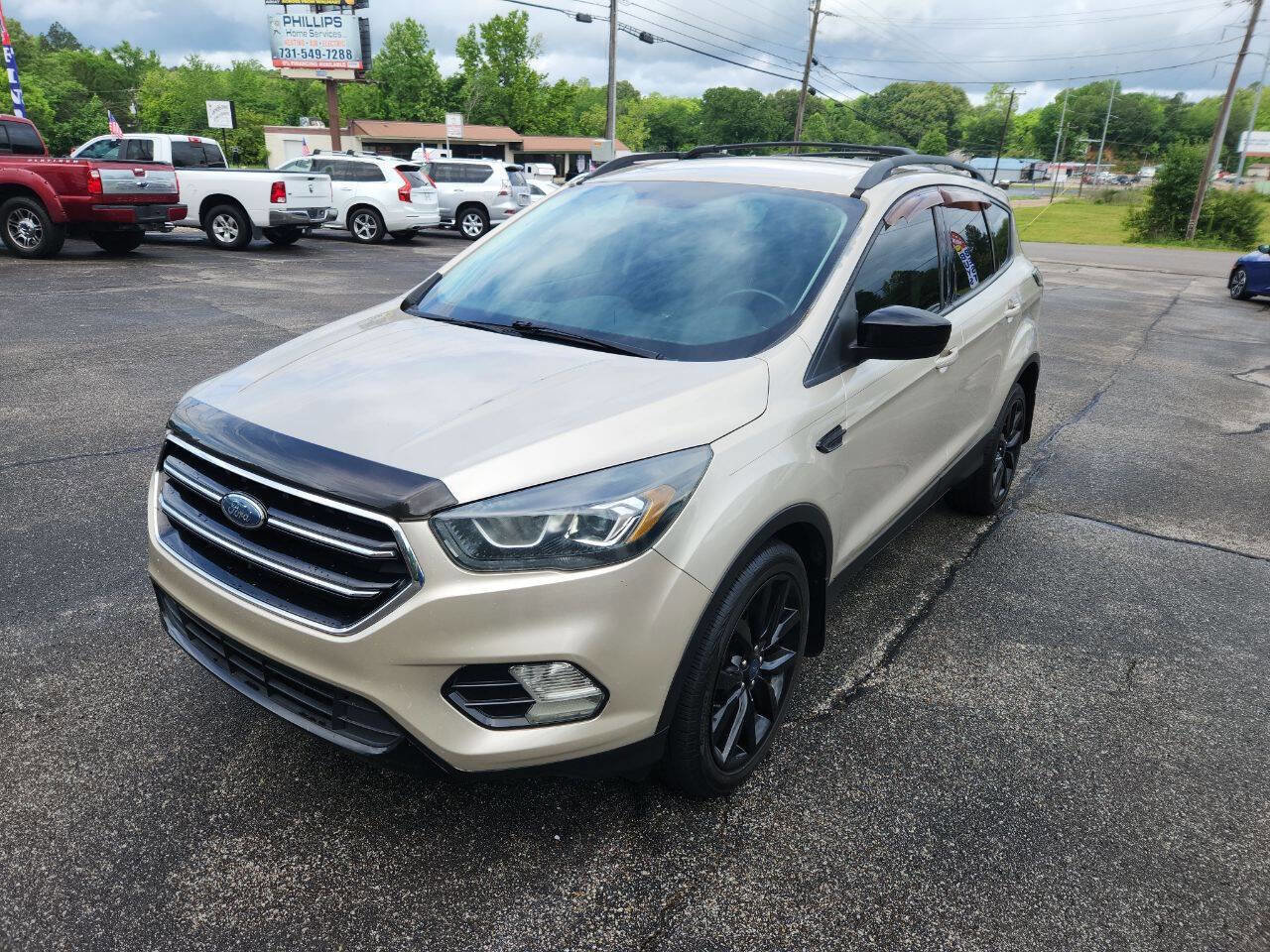 Used 2017 Ford Escape SE w/ SE Sport Appearance Package image 5