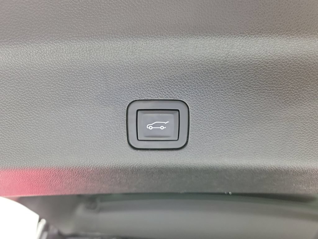 Certified 2024 Cadillac Escalade ESV Sport AWD/4WD image 9