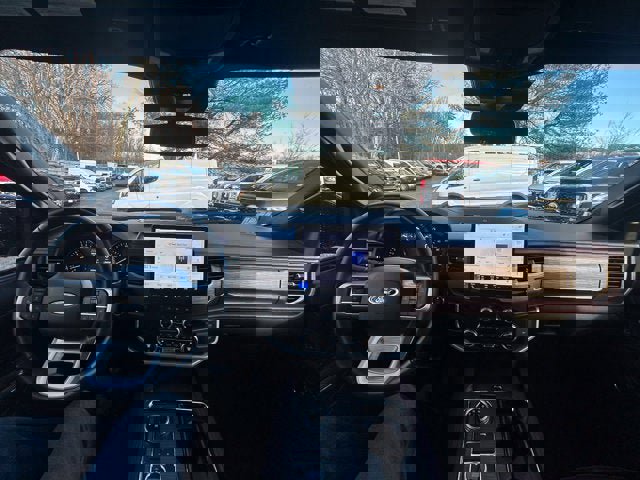 Used 2024 Ford Expedition Limited image 21