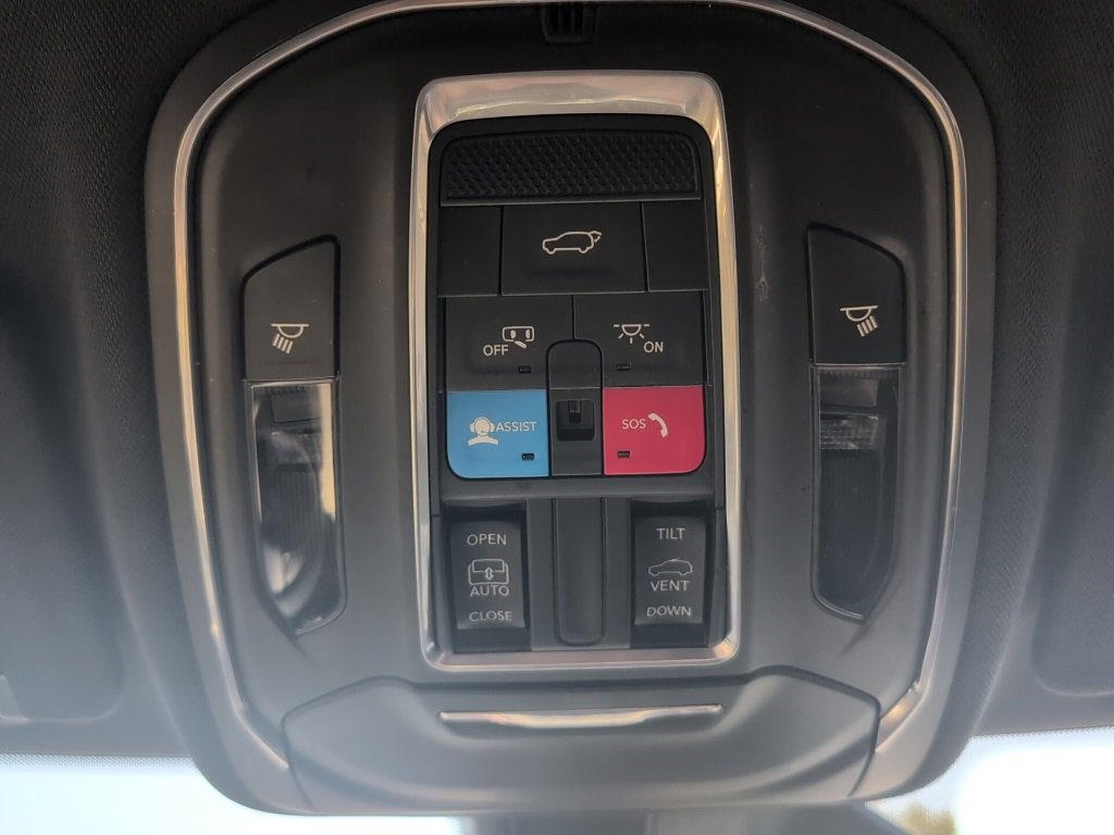Used 2023 Jeep Grand Cherokee Altitude image 63
