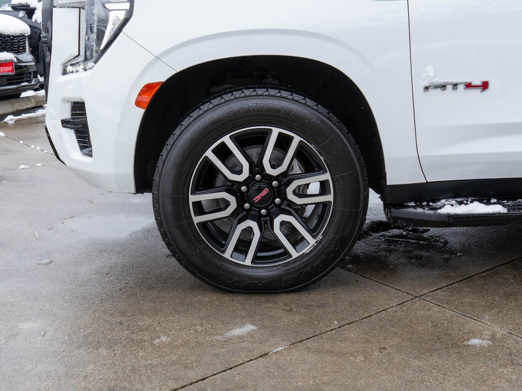 Used 2022 GMC Yukon AT4 w/ Technology Package image 33