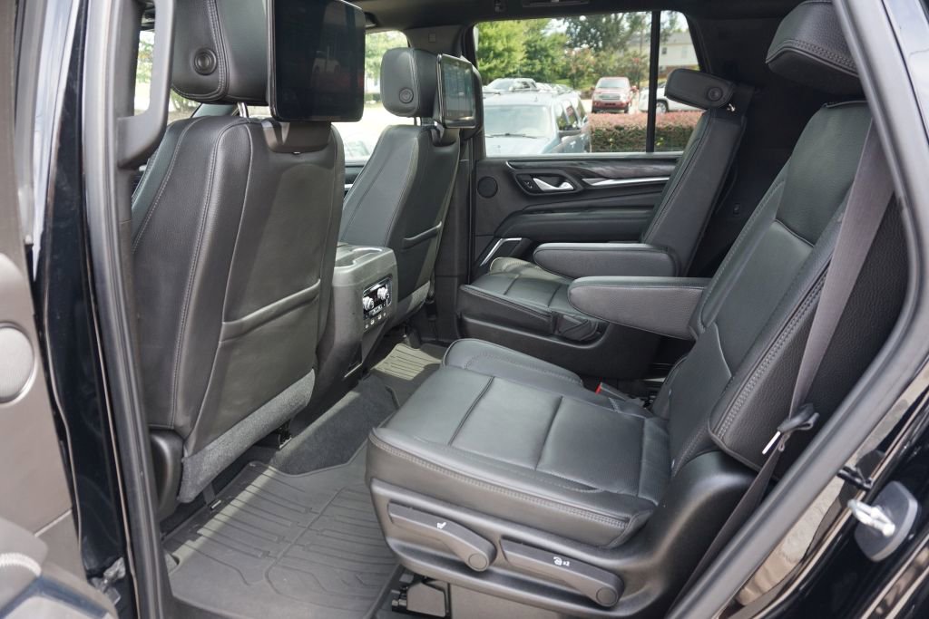 Used 2021 GMC Yukon Denali w/ Denali Premium Package image 21