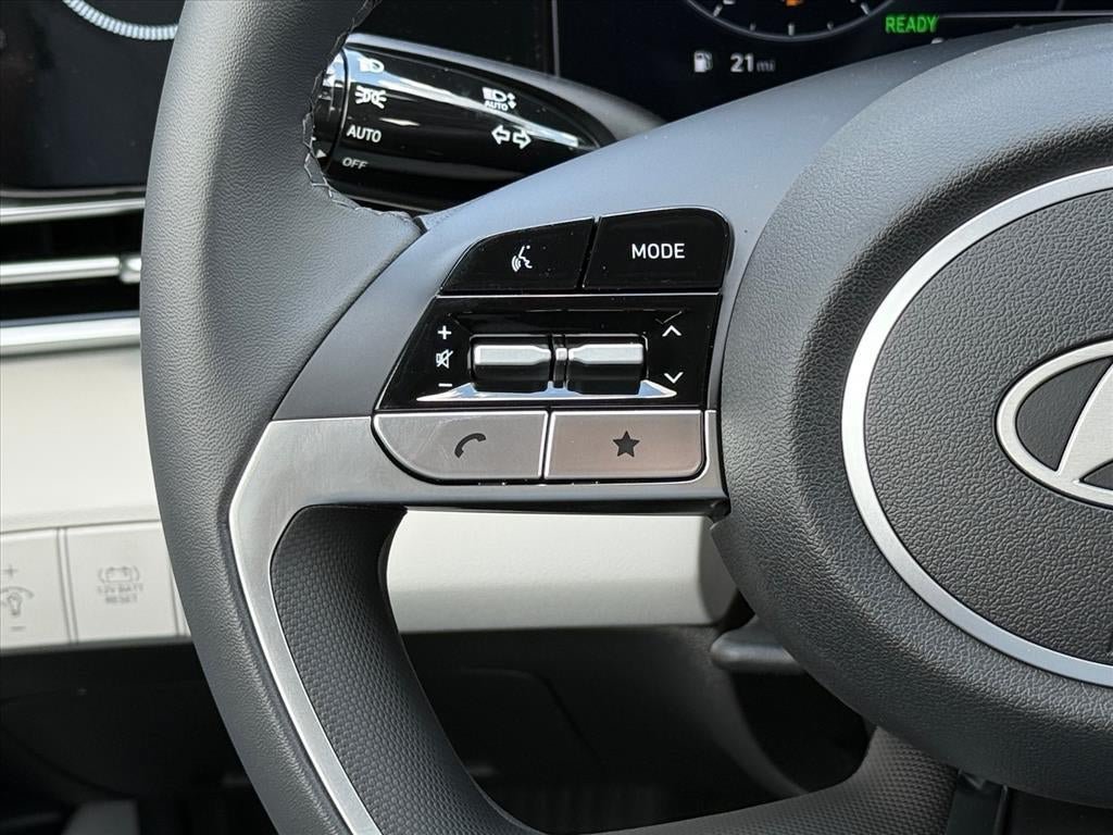 New 2026 Hyundai Elantra Limited FWD image 18