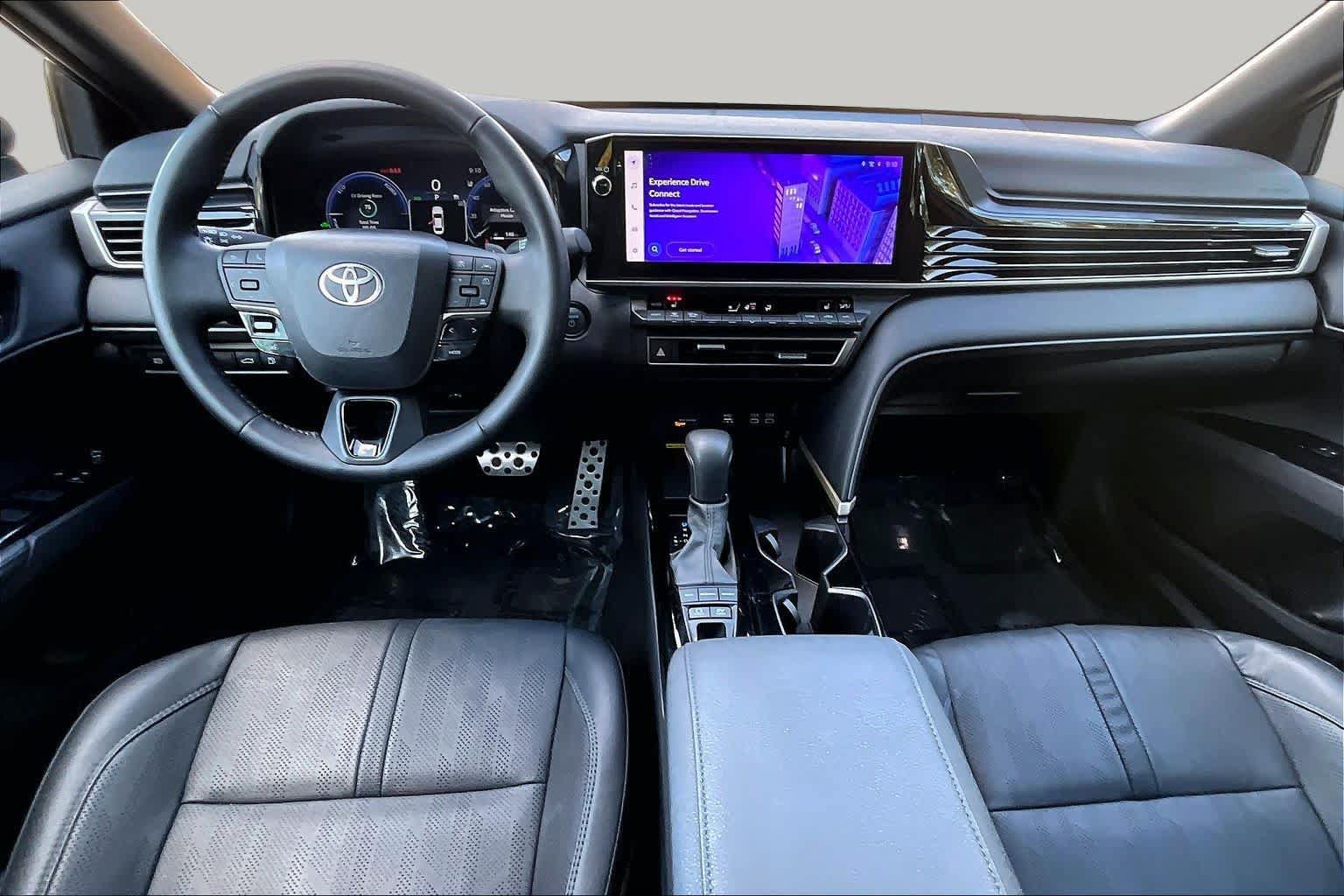 Used 2025 Toyota Camry XSE FWD image 16