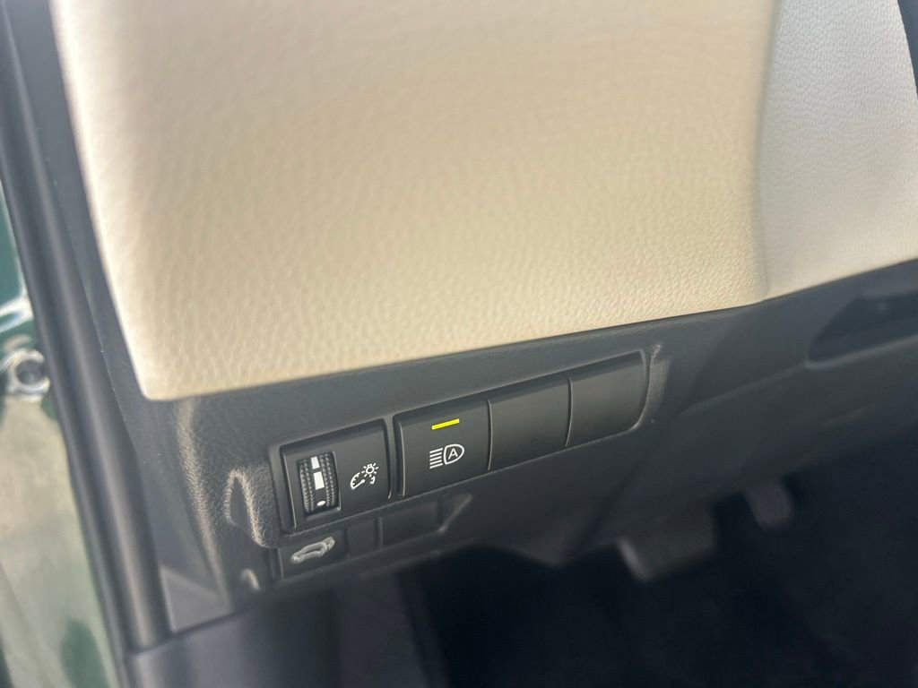 Used 2022 Toyota Corolla Cross XLE w/ Convenience Package AWD/4WD image 53