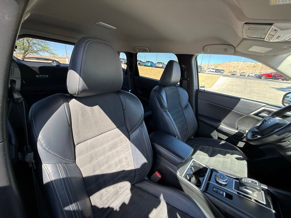 Used 2024 Mitsubishi Outlander SE AWD/4WD image 13