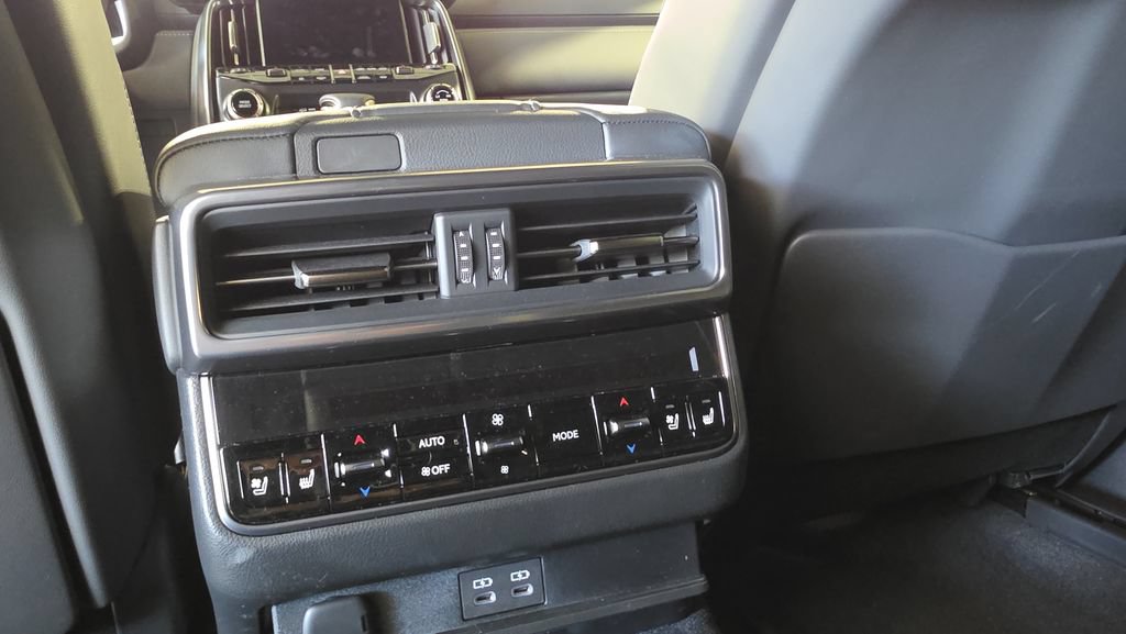 New 2026 Lexus LX 600 4WD w/ Luxury Package image 16