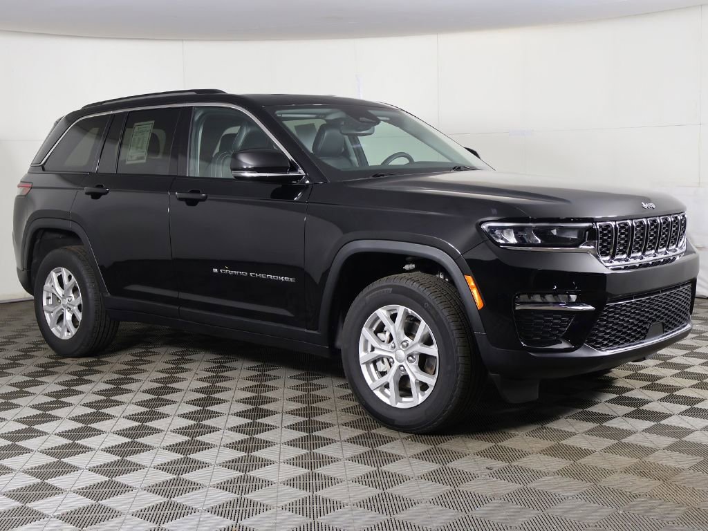Used 2023 Jeep Grand Cherokee Limited image 52