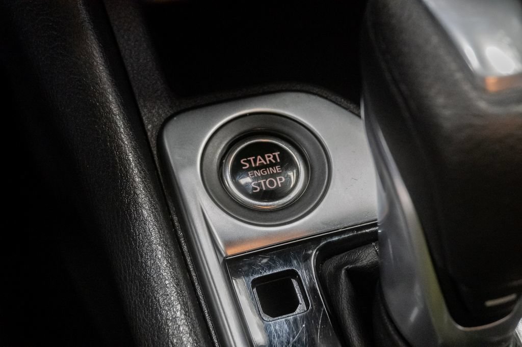 Used 2025 Nissan Sentra SV FWD image 19