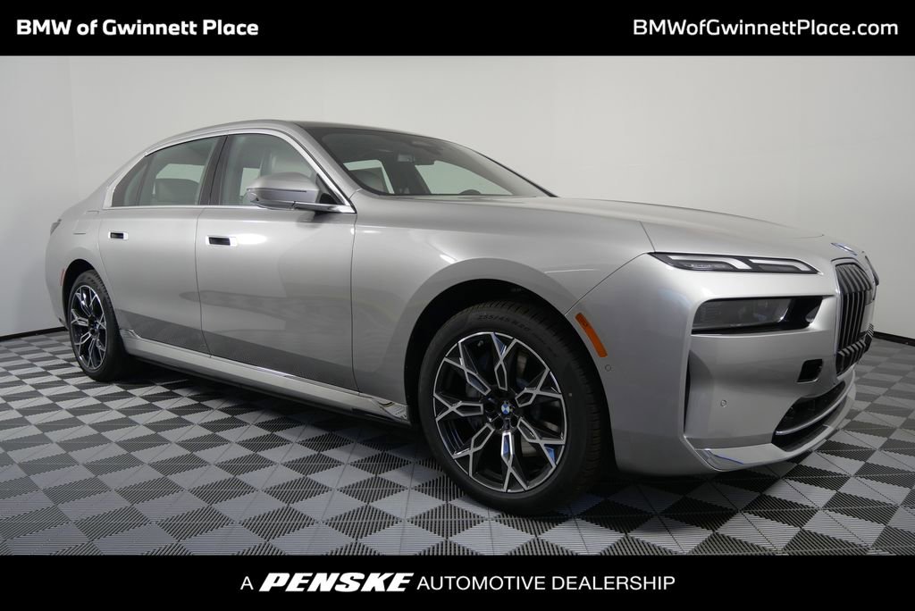 Used 2025 BMW i7 xDrive60 w/ Premium Package image 1