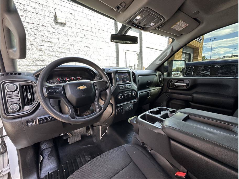 Used 2021 Chevrolet Silverado 2500 Custom w/ Custom Value Package AWD/4WD image 2
